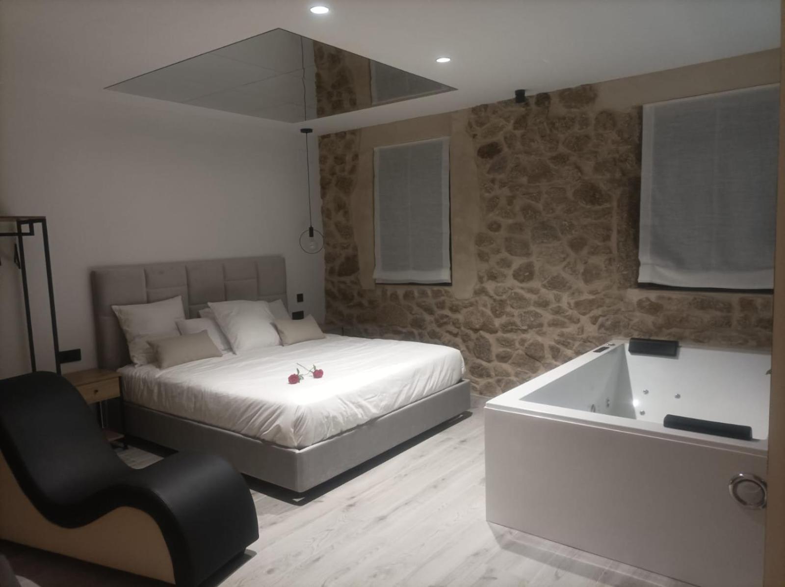 The Romantic Loft Apartment *
