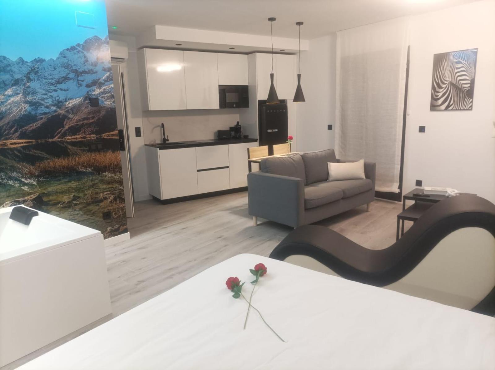 The Romantic Loft Apartment